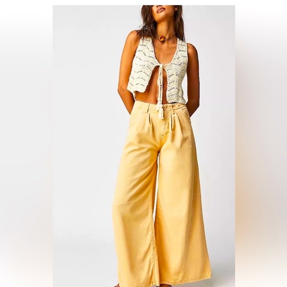 Free People gorgeous boho flare pant  size 0